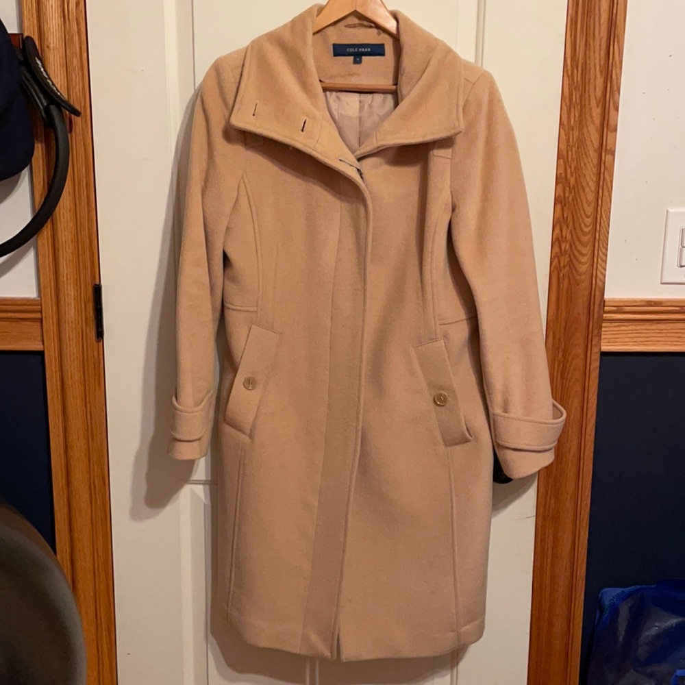 Cole Haan Coat 🧥 great for late fall 🍁weather